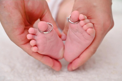 眉山宝宝睡觉头上都是汗